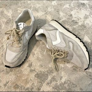 Voile Blanche, size 5.5 (36)